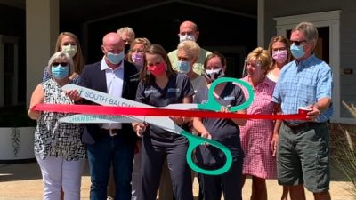 Future Physical Therapy Cuts Ribbon