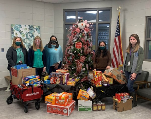 Baldwin-Realtors-Food-Drive-Feeds-More-Than-300