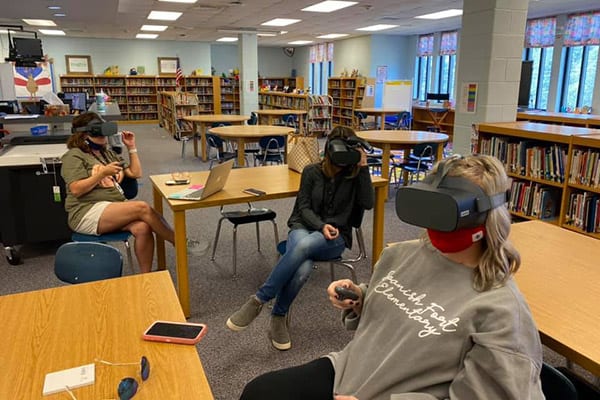 Spanish Fort Elementary Gets VR Goggles