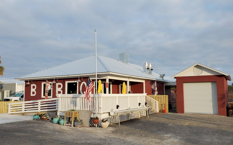 Moe’s BBQ Reopens In Orange Beach