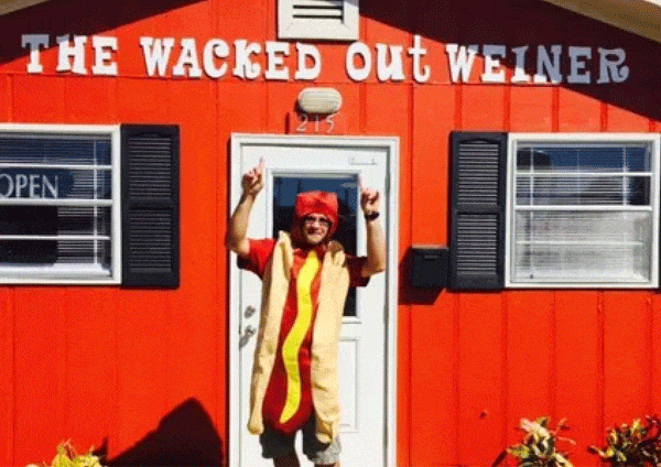 The-Wacked-Out-Weiner-Reopens-in-Mobile