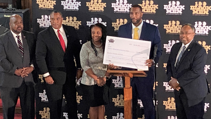 USA, 100 Black Men Award Scholarship To Three