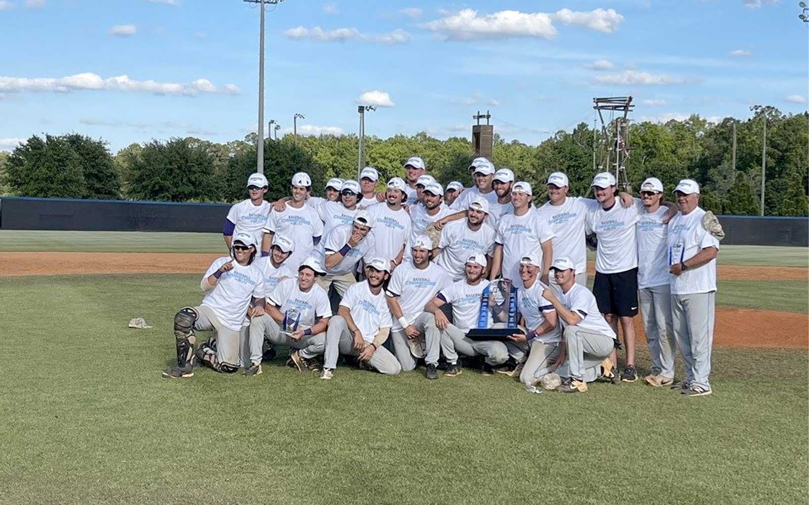 SHC Baseball Team Wins SIAC Title