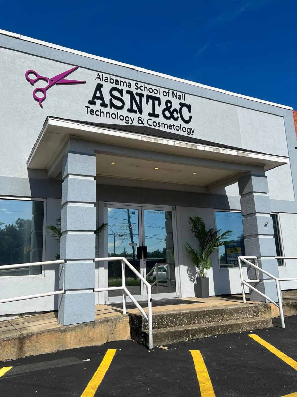 Saraland Property Leased By Nail & Cosmetology School