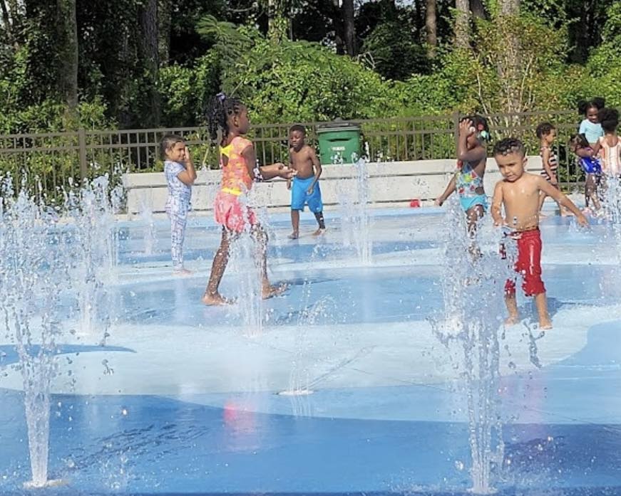 MOBILE CUTS RIBBON ON SEVENTH SPLASH PAD