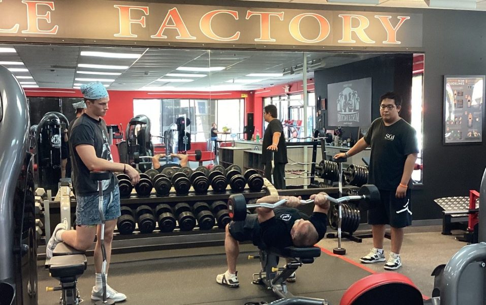 SOUTHERN MUSCLE FACTORY OPENS IN FOLEY