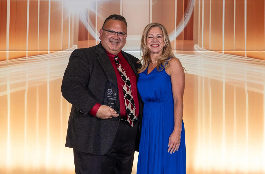 LOCAL SALES PROFESSIONAL FOR FASTSIGNS WINS AWARD