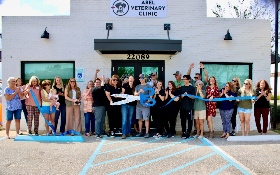 ABEL VETERINARY CLINIC OPENS IN ROBERTSDALE