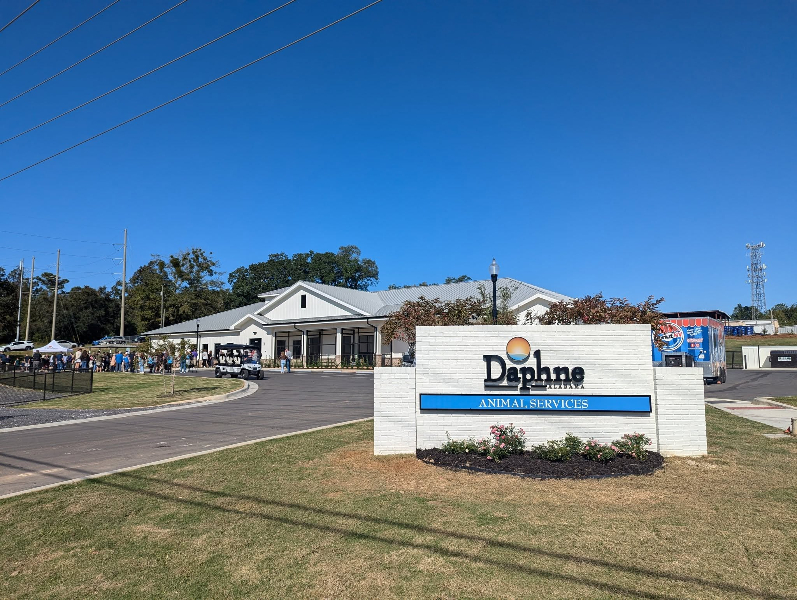 DAPHNE ANIMAL SHELTER OPENS