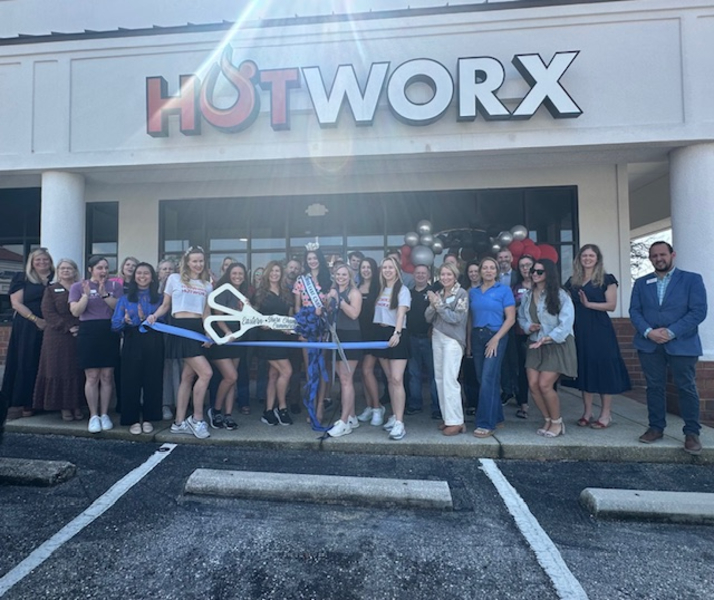 HOTWORX DAPHNE OPENS ON HIGHWAY 98