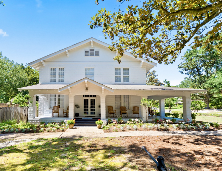 FORMER NEW FAIRHOPE HOTEL TO REOPEN AS SUMMIT STREET INN