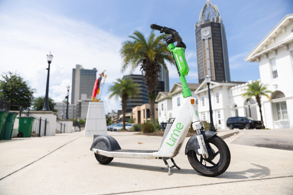 MOBILE AIMS TO EXPAND LIME SCOOTER SERVICE