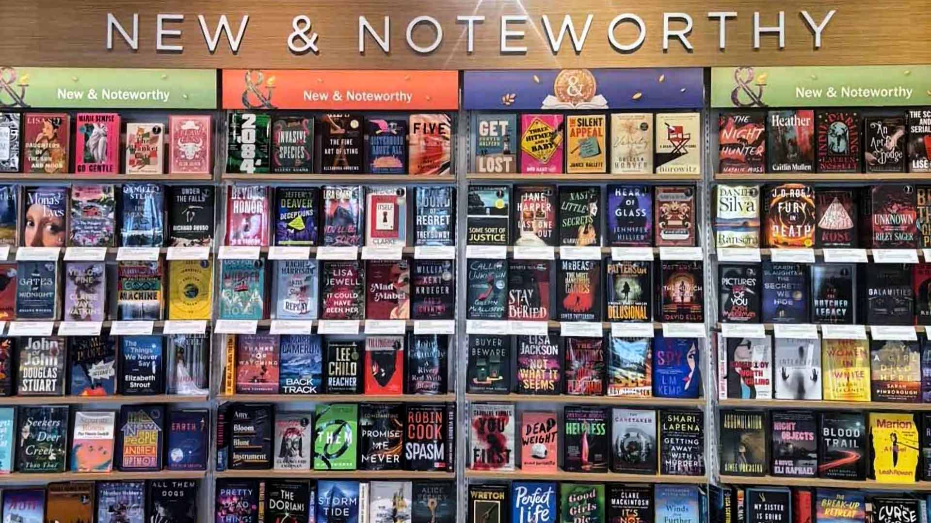Barnes & Noble Opens In Mobile