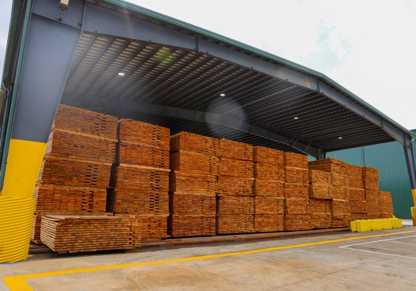 CANFOR SOUTHERN PINE OPENS SAWMILL IN AXIS