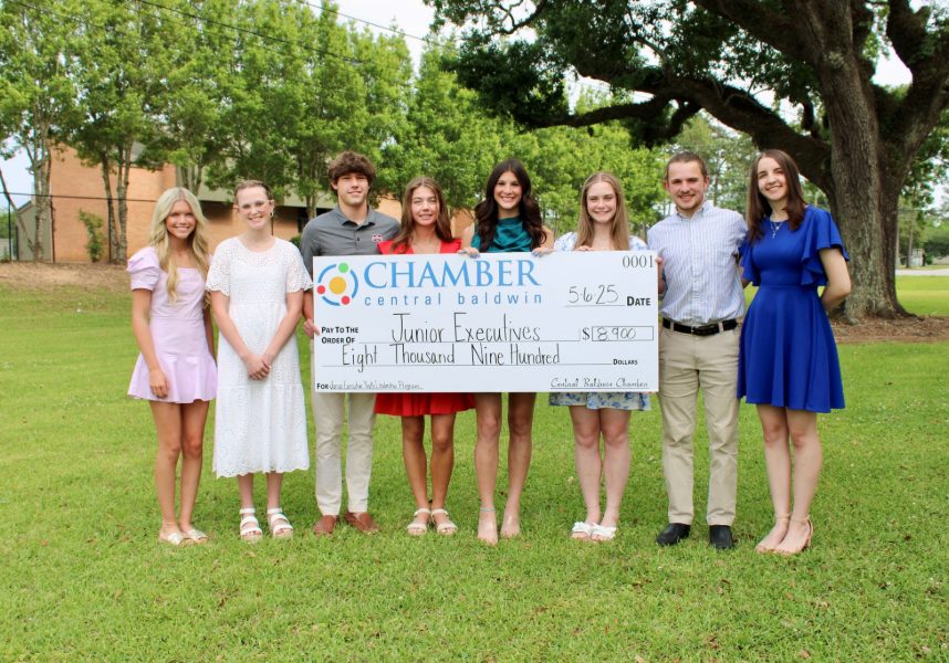 CENTRAL BALDWIN CHAMBER AWARDS $8,900 IN SCHOLARSHIPS