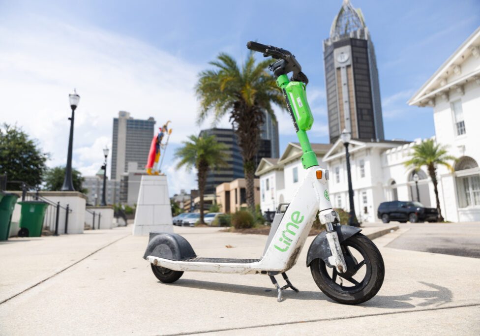 MOBILE AIMS TO EXPAND LIME SCOOTER SERVICE