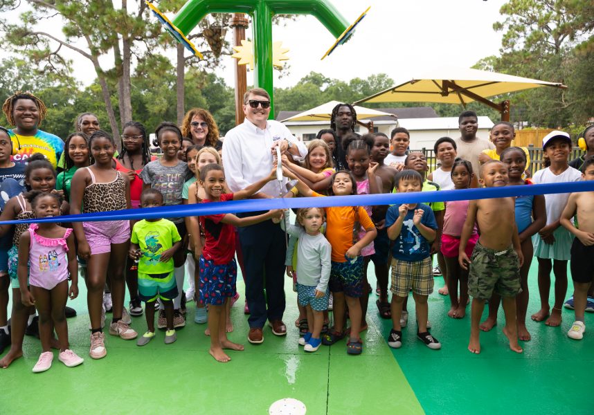 MOBILE OPENS SPLASH PAD AT LUAN PARK