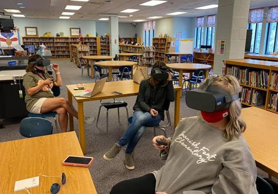 Spanish Fort Elementary Gets VR Goggles