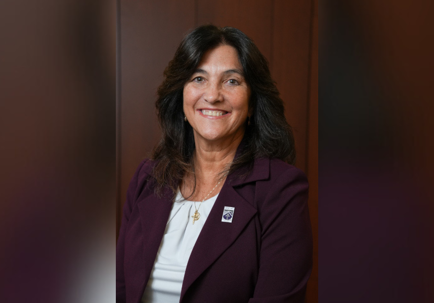 spring Hill College renews van brunt's contract